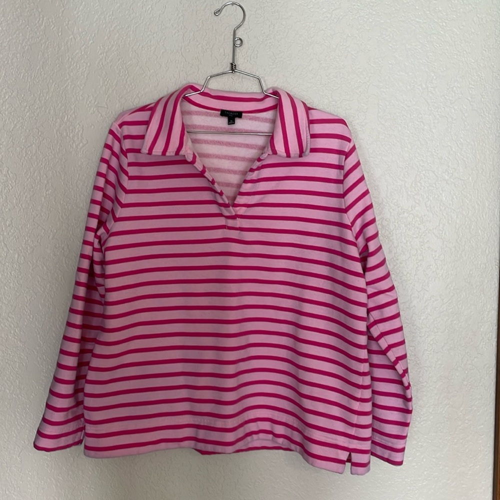 The SOFTEST COZIEST TALBOTS sweater pullover vneck to exist. XL. Great condition